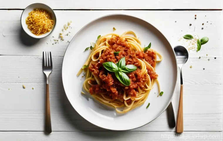대체육으로 만든 클래식 스파게티 레시피 - **Prompt:** A rustic yet elegant photograph of a deep, rich vegan bolognese sauce simmering gently i...